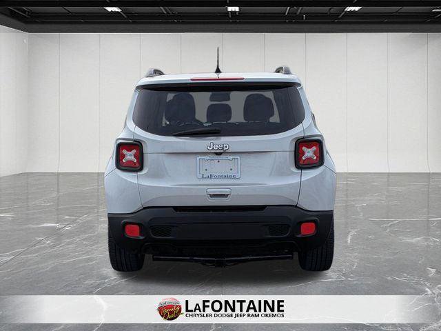 Certified 2018 Jeep Renegade Latitude w/ Popular Equipment Group image 4
