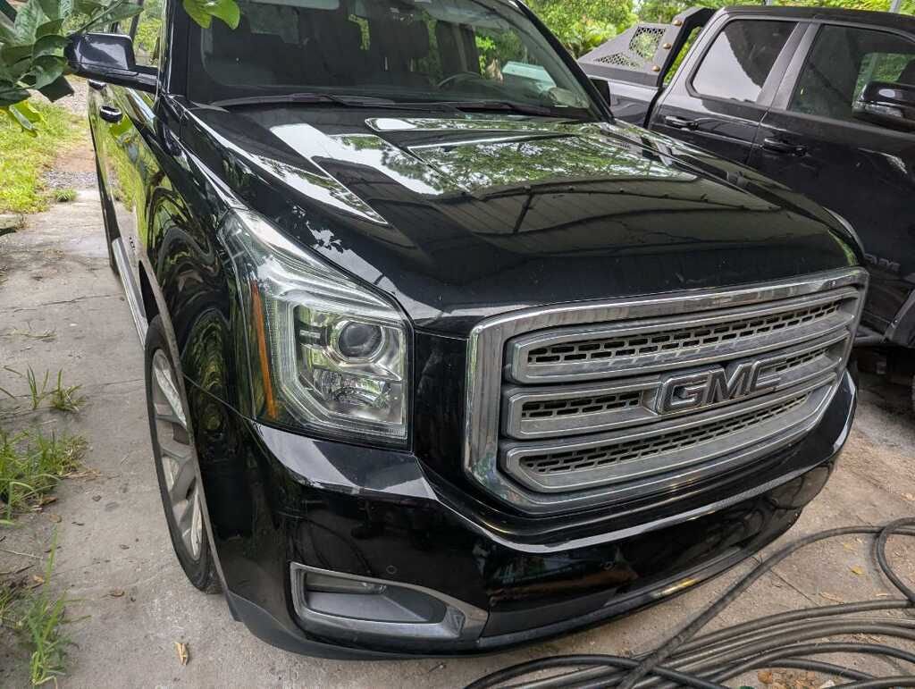 Used 2020 GMC Yukon SLT w/ Open Road Package RWD image 2