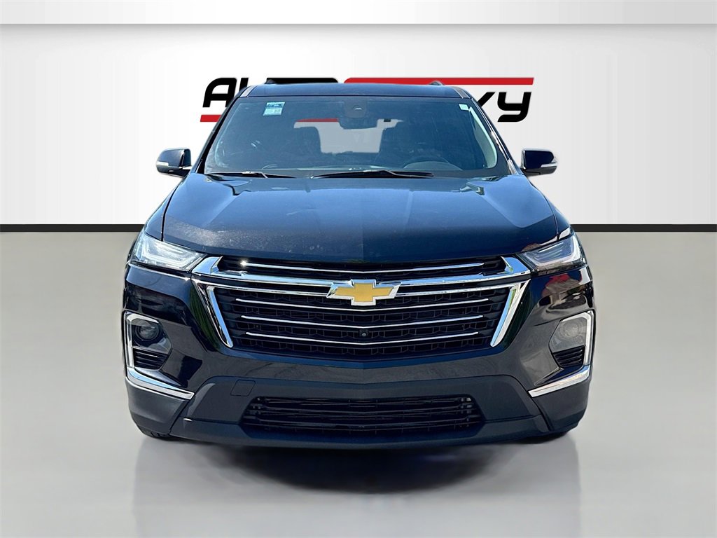 Used 2022 Chevrolet Traverse RS image 2