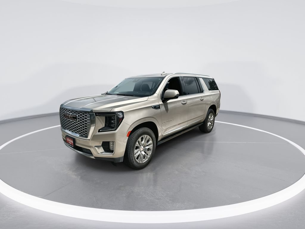 Used 2023 GMC Yukon XL Denali RWD image 4