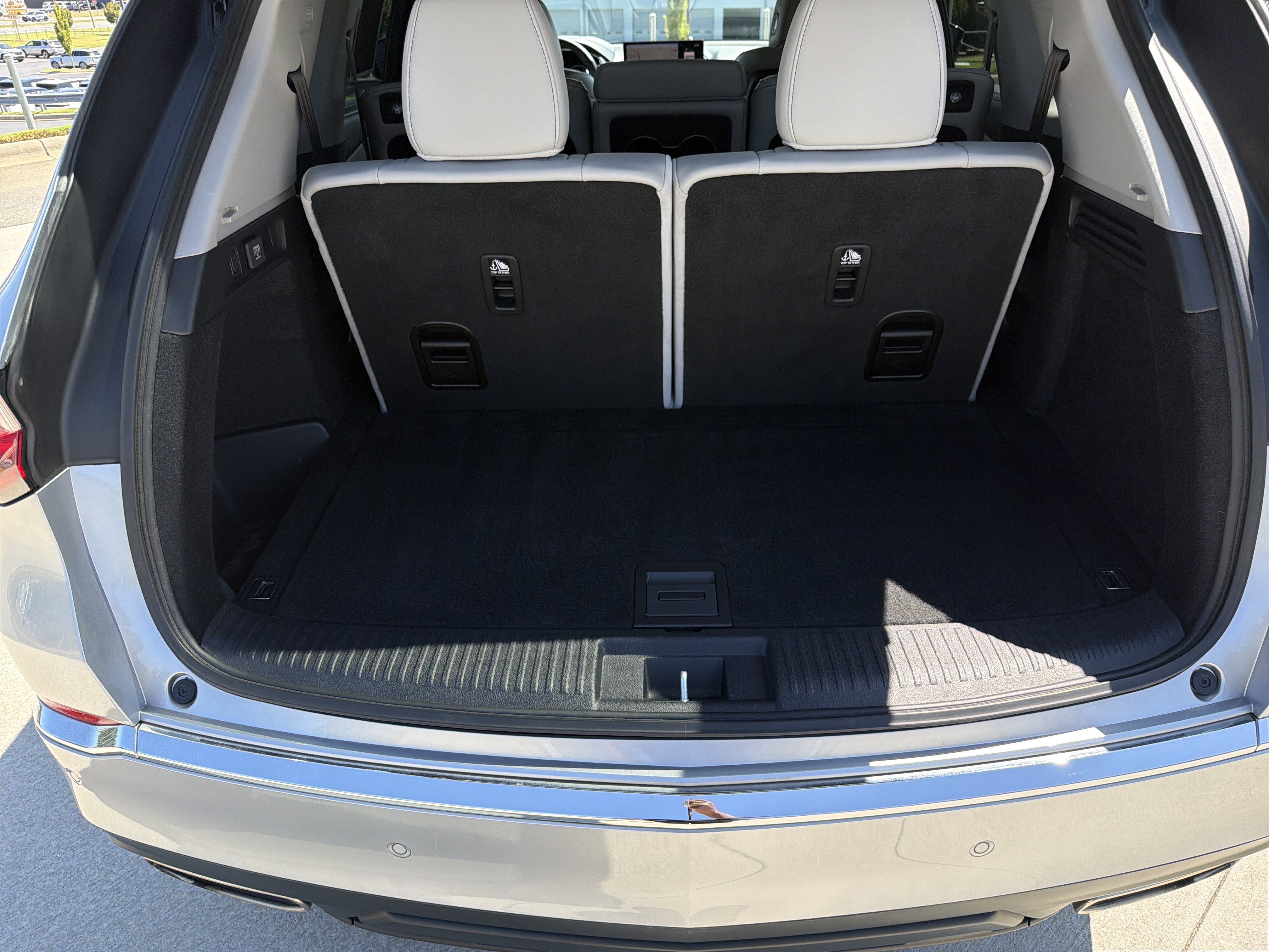 Certified 2024 Acura MDX w/ Technology Package FWD image 33