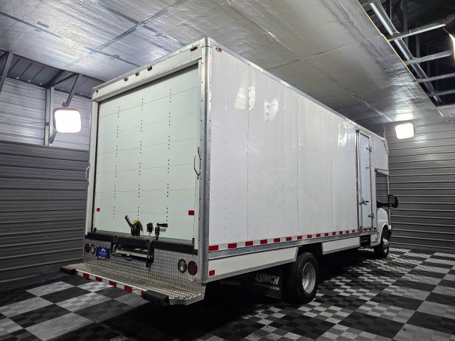 Used 2017 GMC Savana 4500 image 5