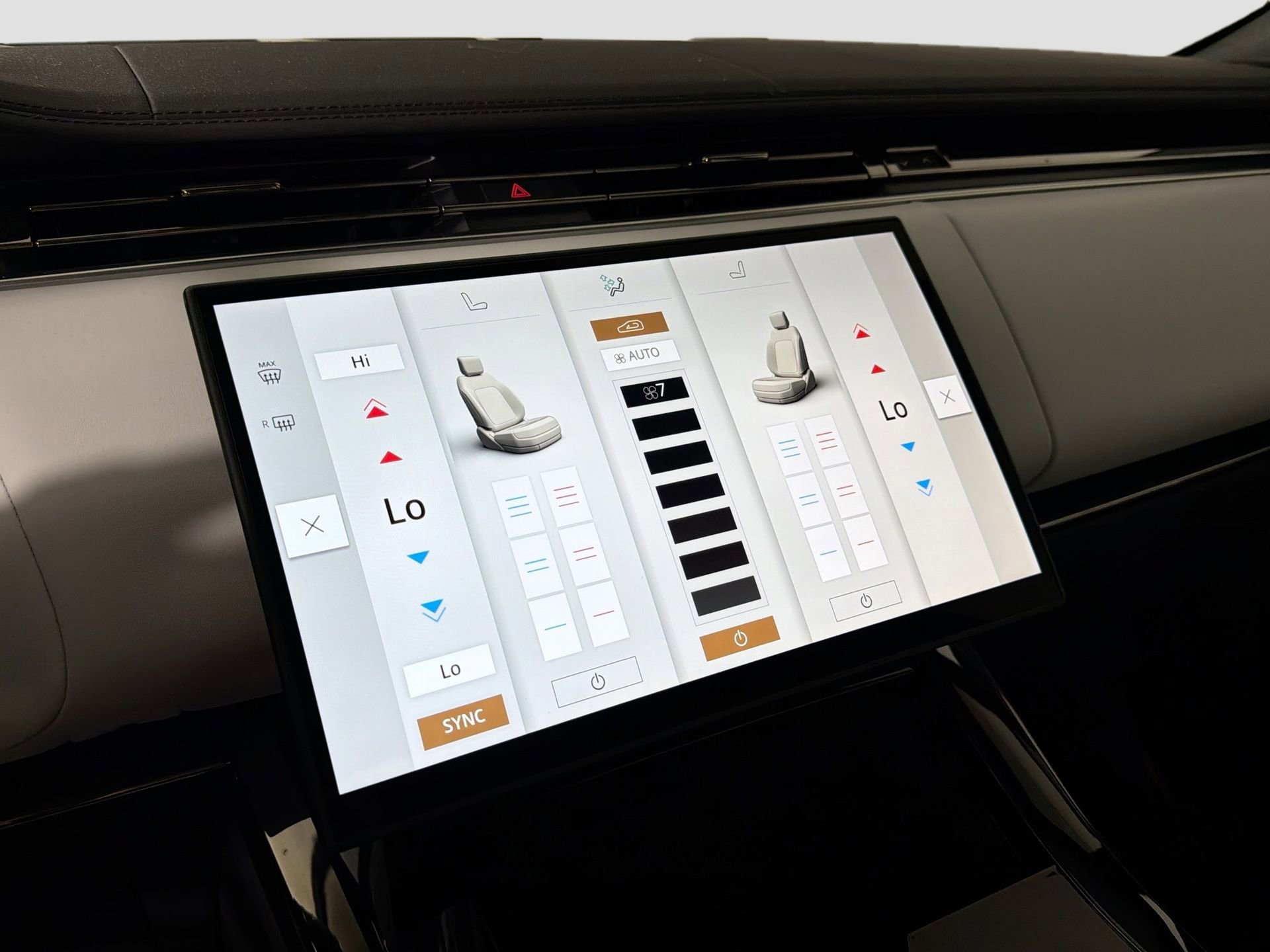 Certified 2024 Land Rover Range Rover Sport SE image 17