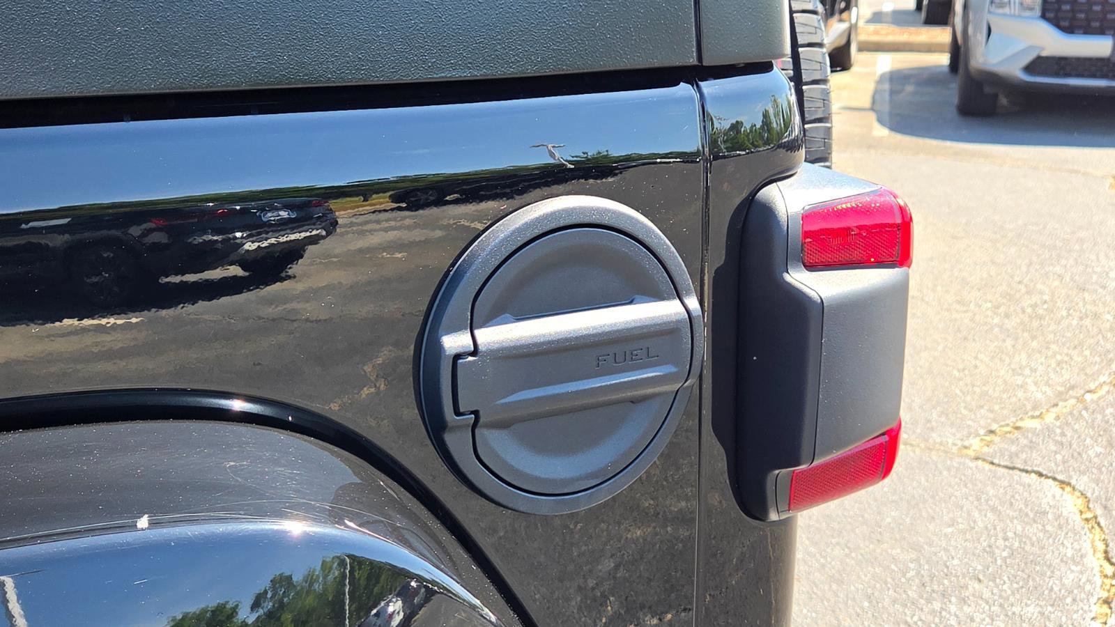 Used 2023 Jeep Wrangler Sahara w/ Cold Weather Group image 70