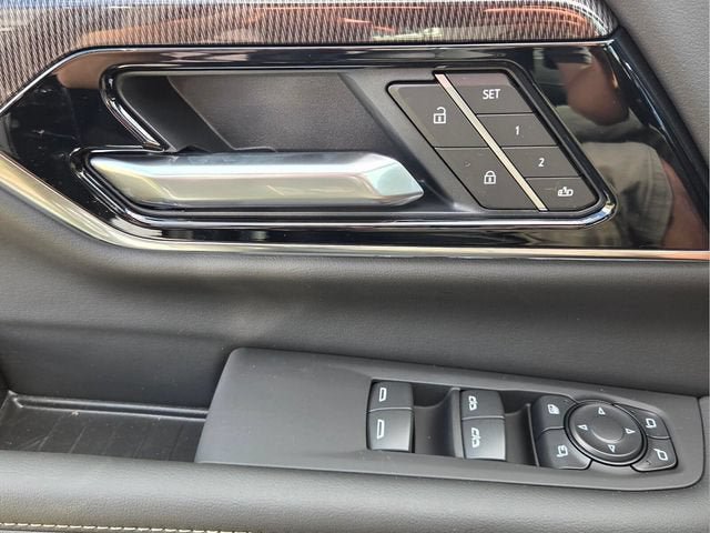 New 2026 GMC Yukon Elevation AWD/4WD image 25