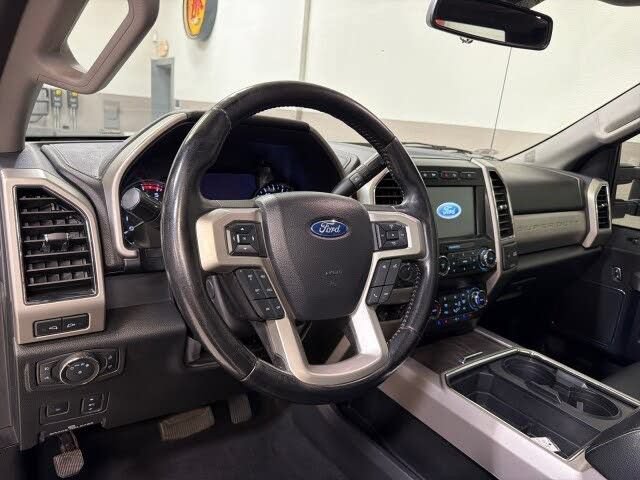 Used 2021 Ford F250 Lariat w/ Lariat Ultimate Package AWD/4WD image 13