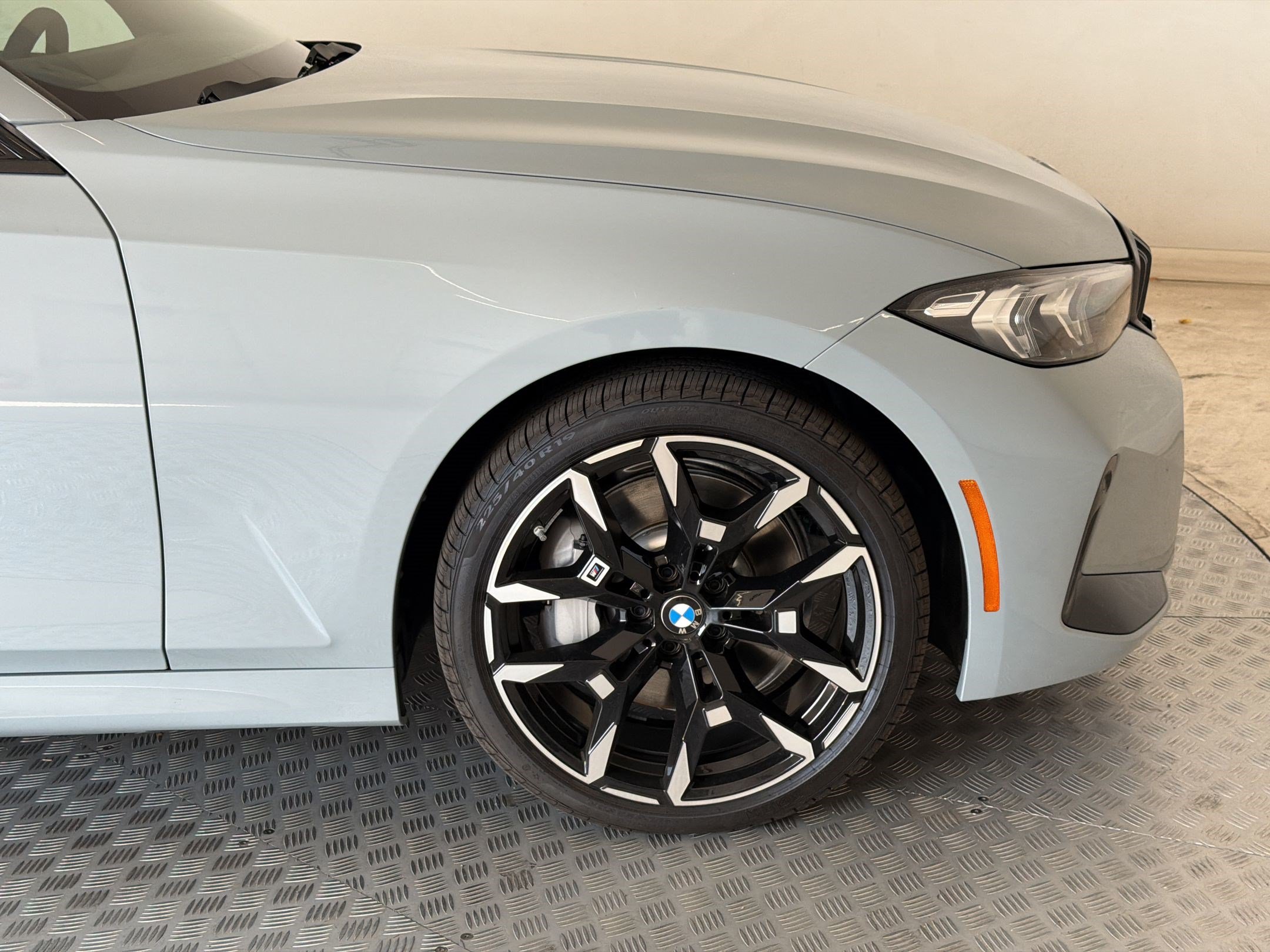 New 2026 BMW 330i xDrive Sedan w/ M Sport Package AWD/4WD image 13