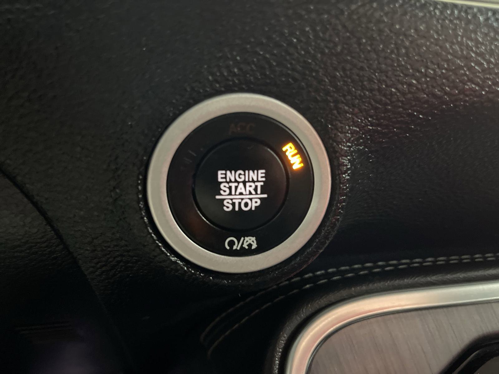 Used 2017 Dodge Challenger R/T image 20