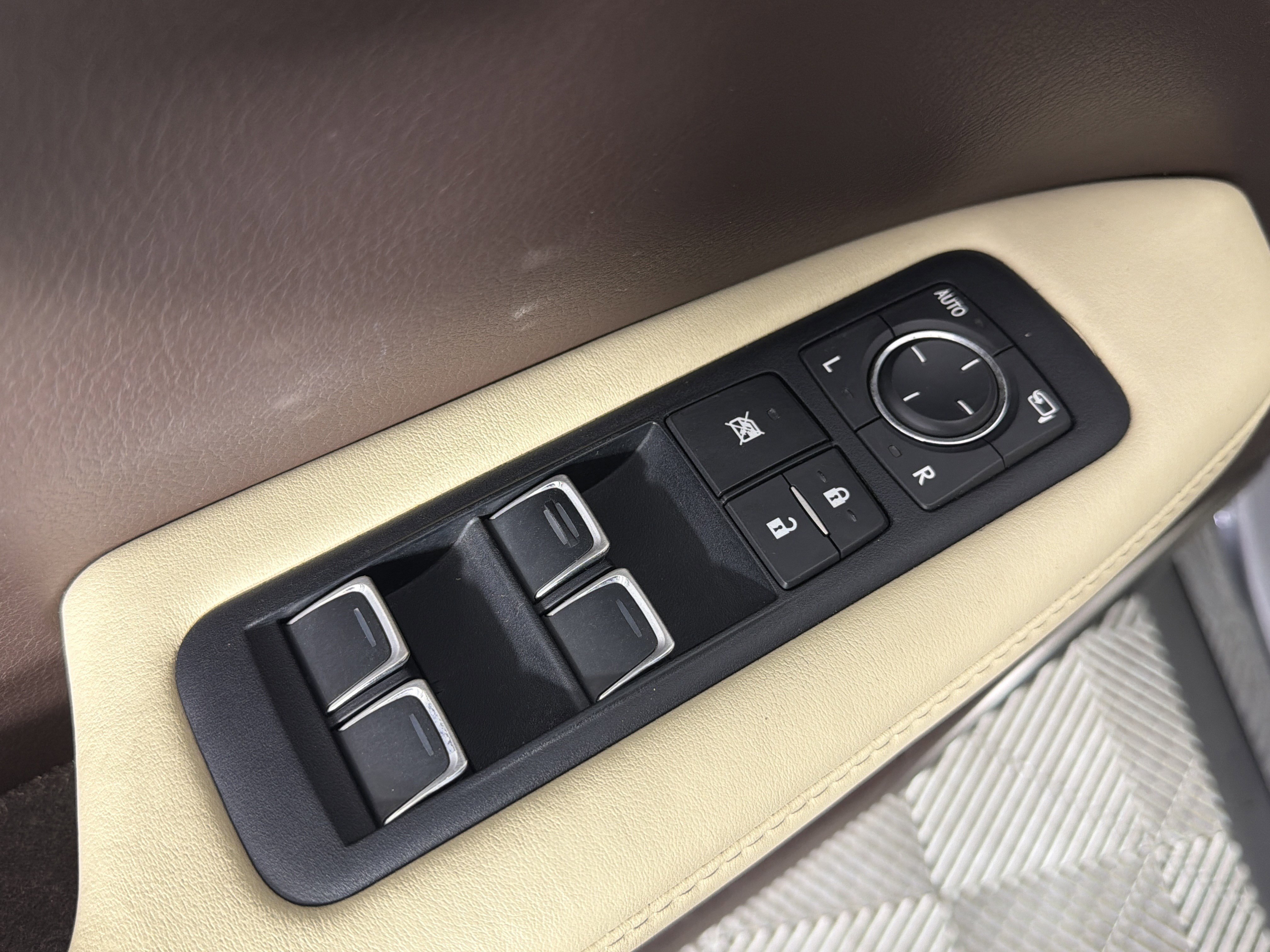 Used 2016 Lexus RX 350 FWD w/ Premium Package image 7