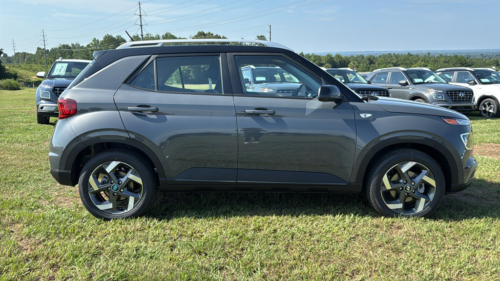 New 2026 Hyundai Venue SEL FWD image 8
