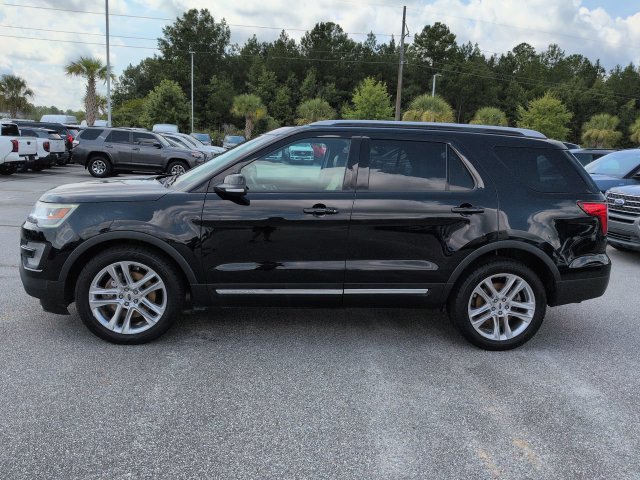 Used 2016 Ford Explorer XLT w/ Equipment Group 202A FWD image 7