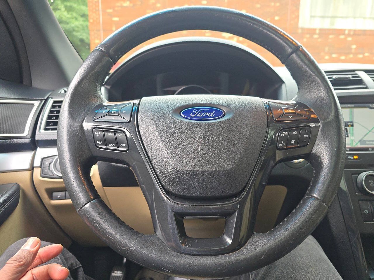 Used 2016 Ford Explorer XLT w/ Equipment Group 202A AWD/4WD image 26
