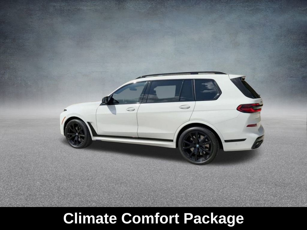 Used 2025 BMW X7 M60i image 17