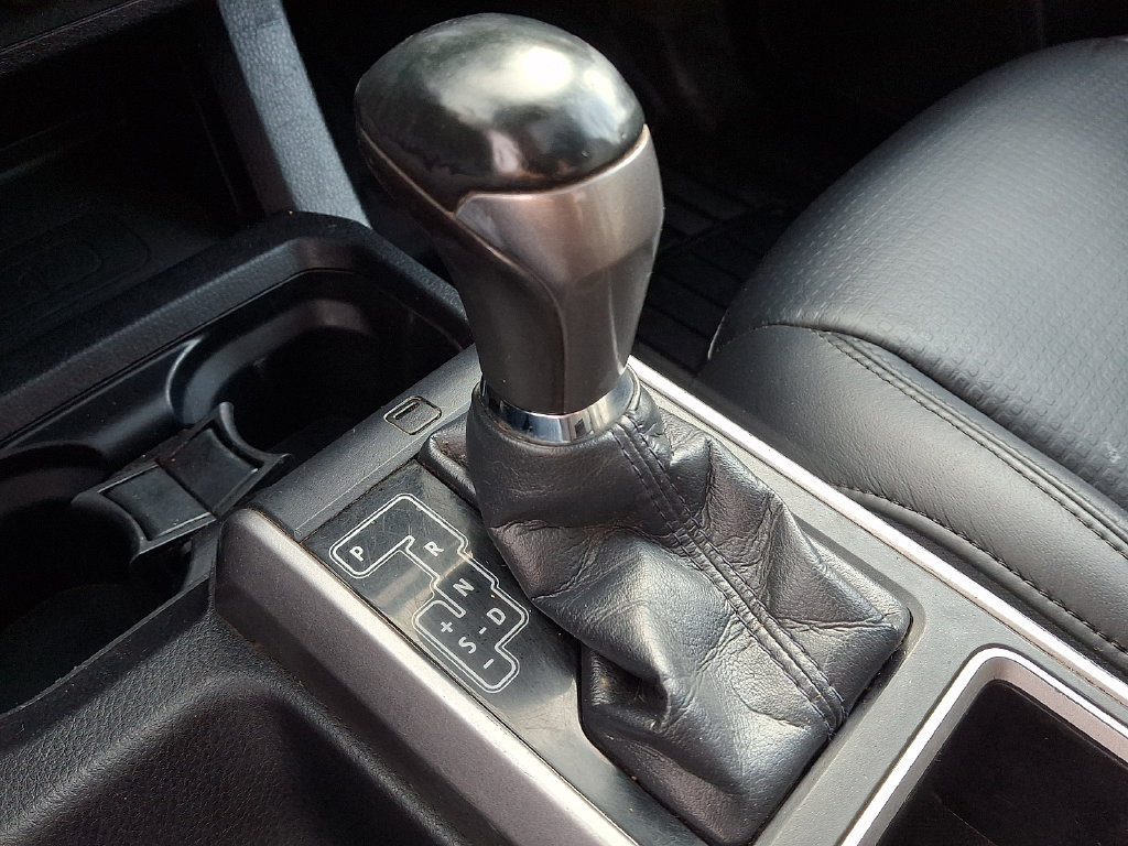 Used 2020 Toyota Tacoma Limited AWD/4WD image 17