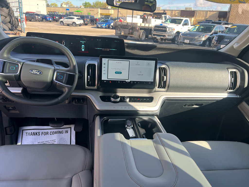 Used 2025 Ford Expedition Max Active AWD/4WD image 10