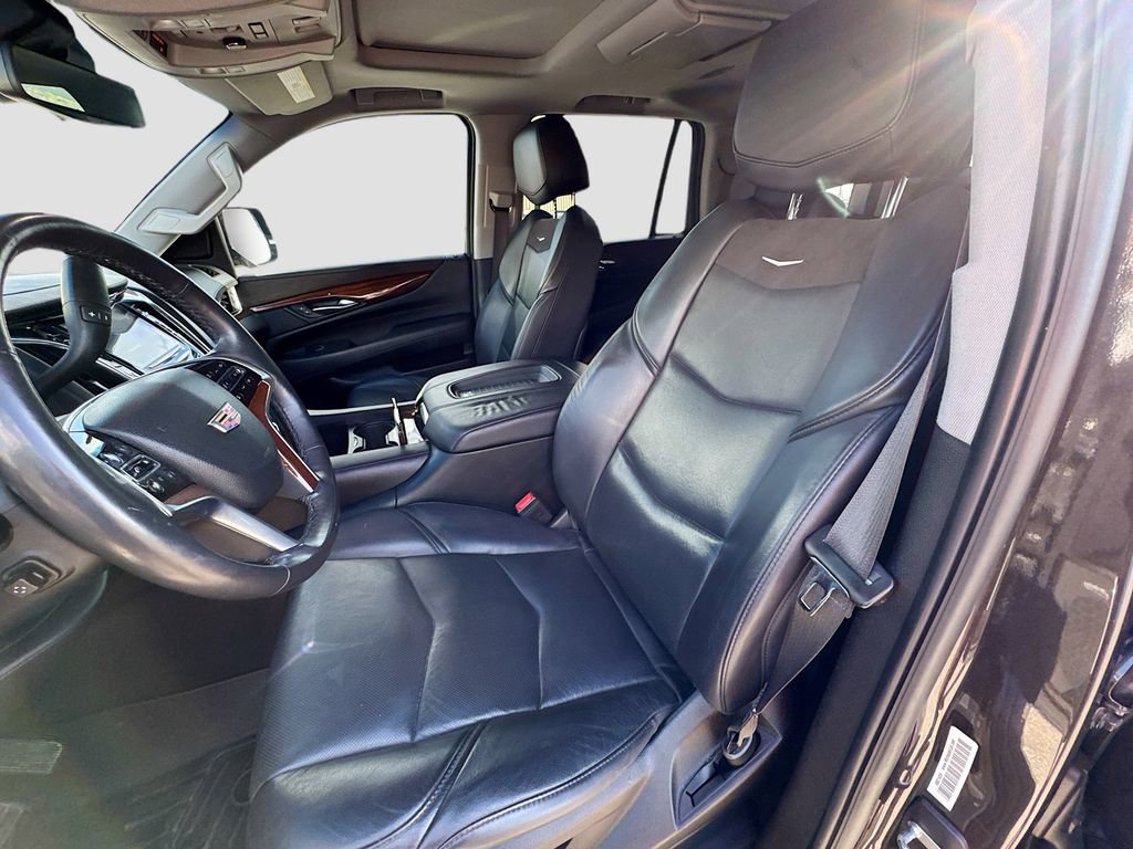 Used 2018 Cadillac Escalade Premium Luxury image 22