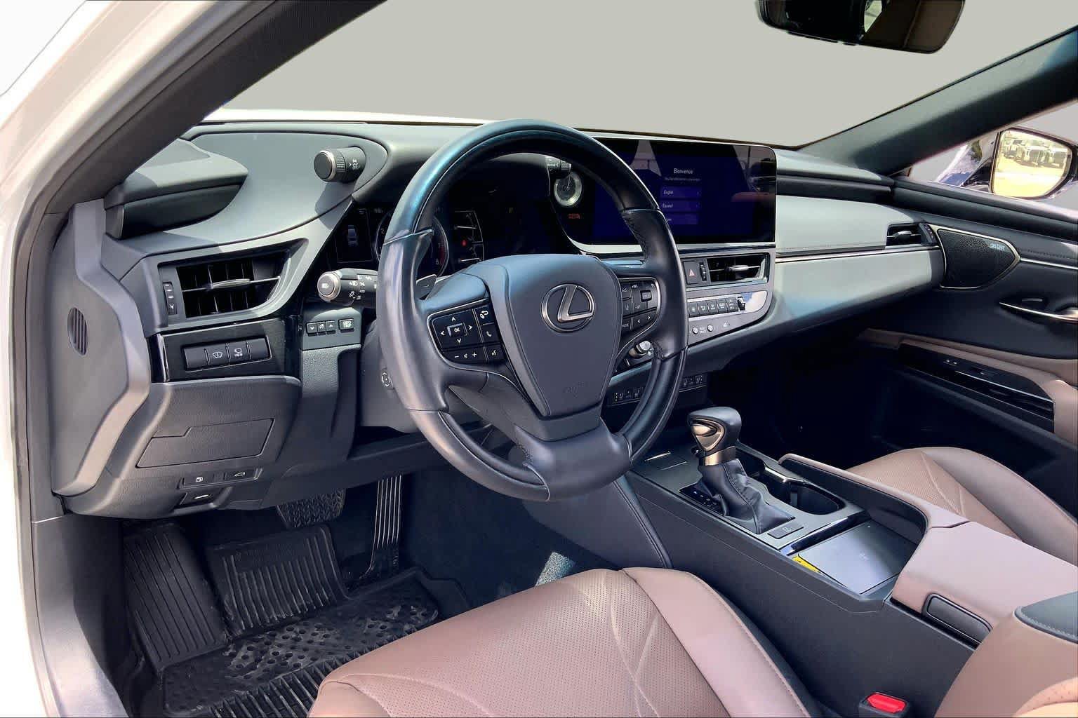 Used 2025 Lexus ES 350 Ultra Luxury FWD image 17