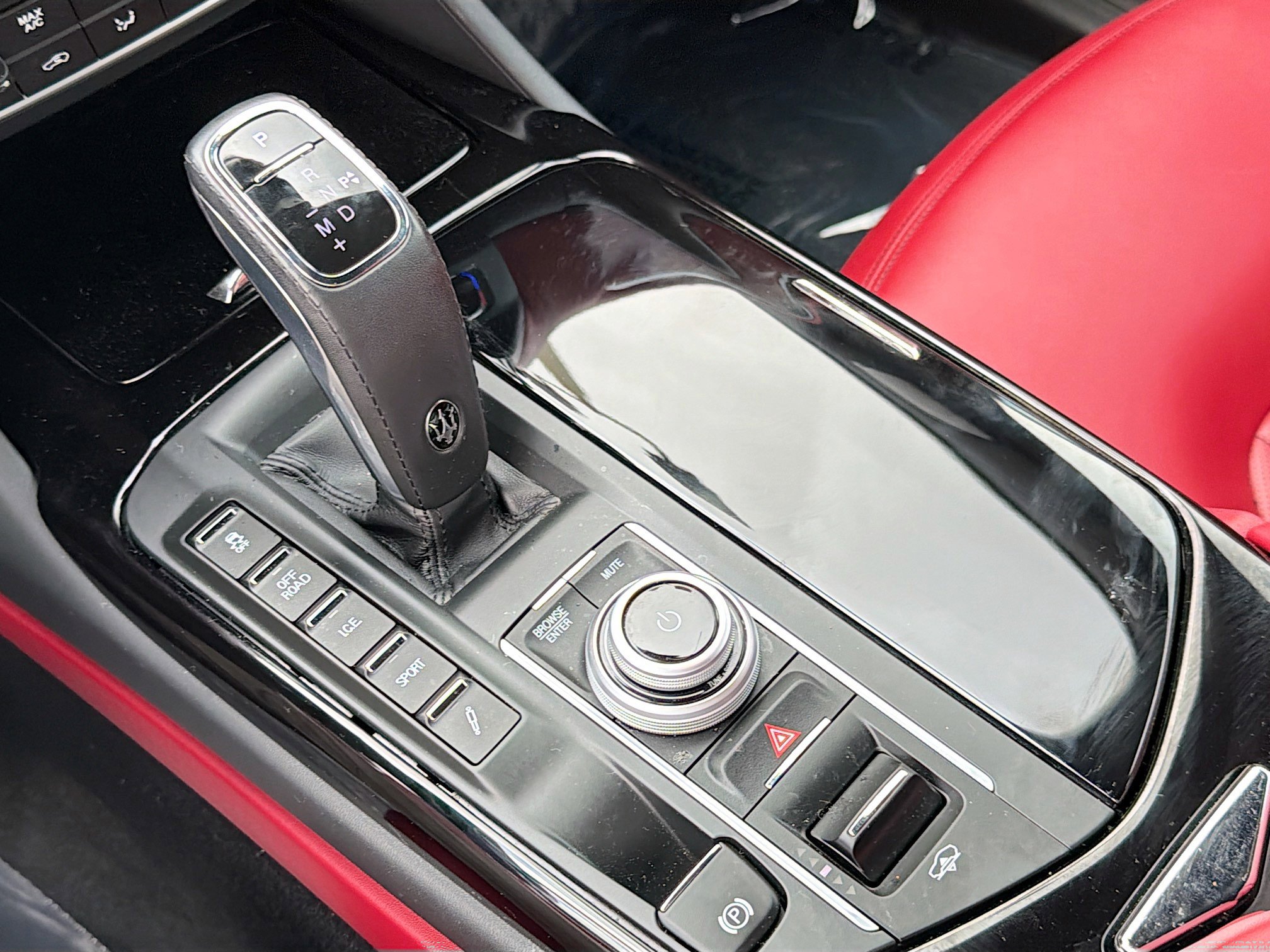 Certified 2023 Maserati Levante Modena image 29