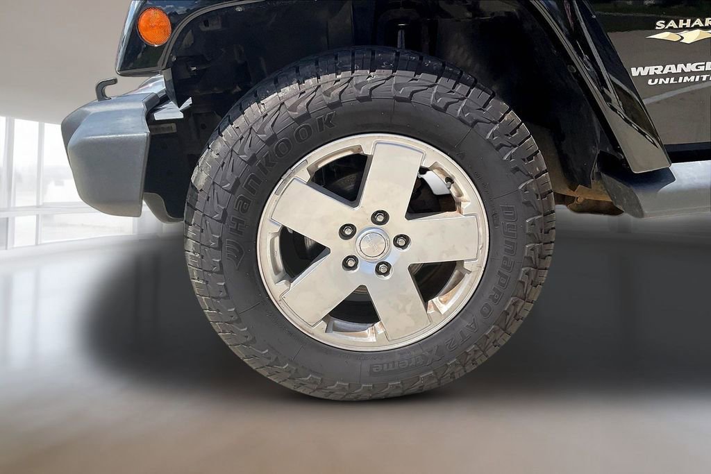 Used 2011 Jeep Wrangler Unlimited Sahara AWD/4WD image 30