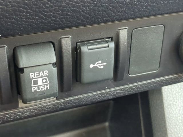 Certified 2023 Toyota Tacoma SR5 AWD/4WD image 21