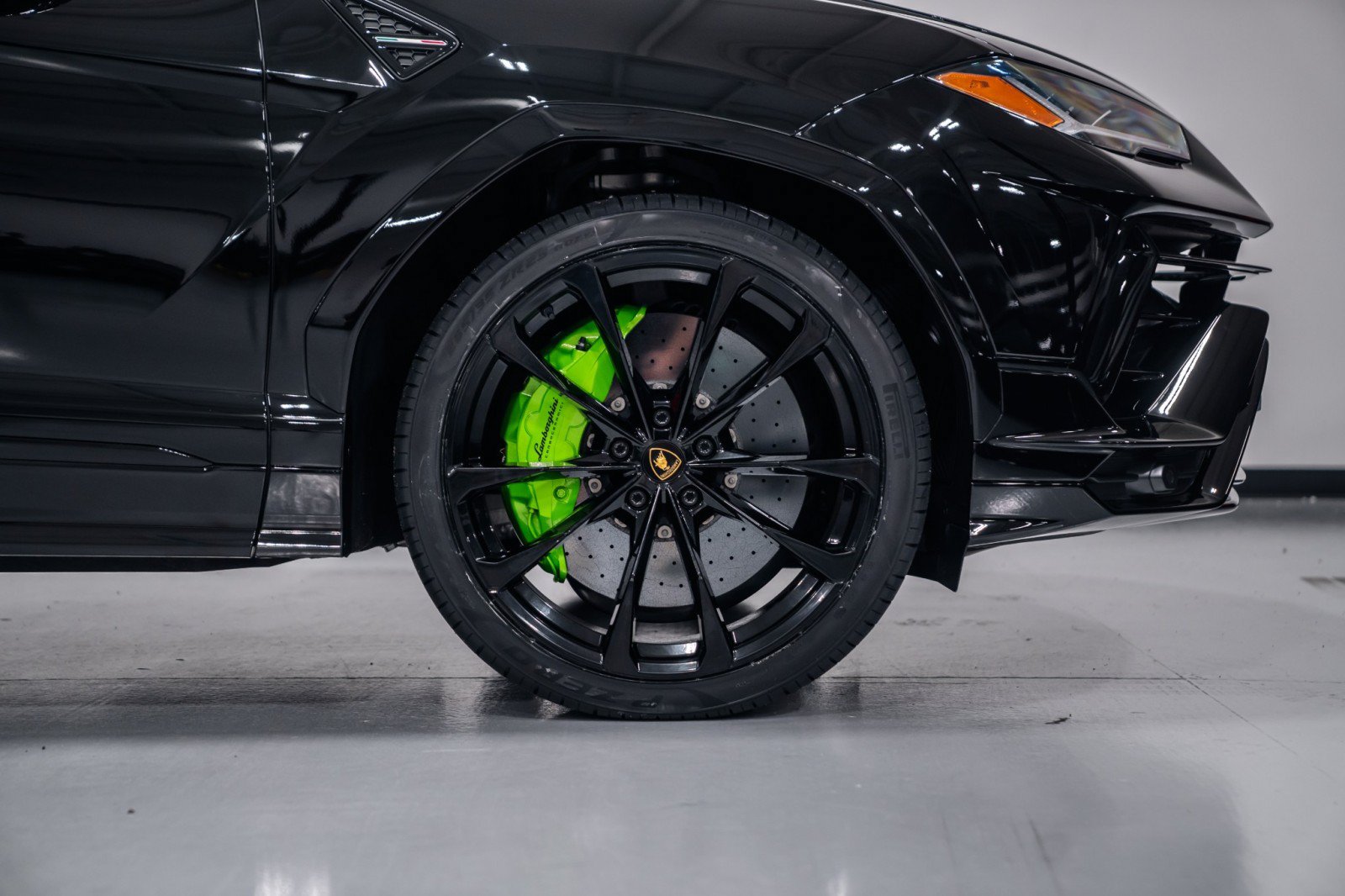 Used 2023 Lamborghini Urus S AWD/4WD image 38