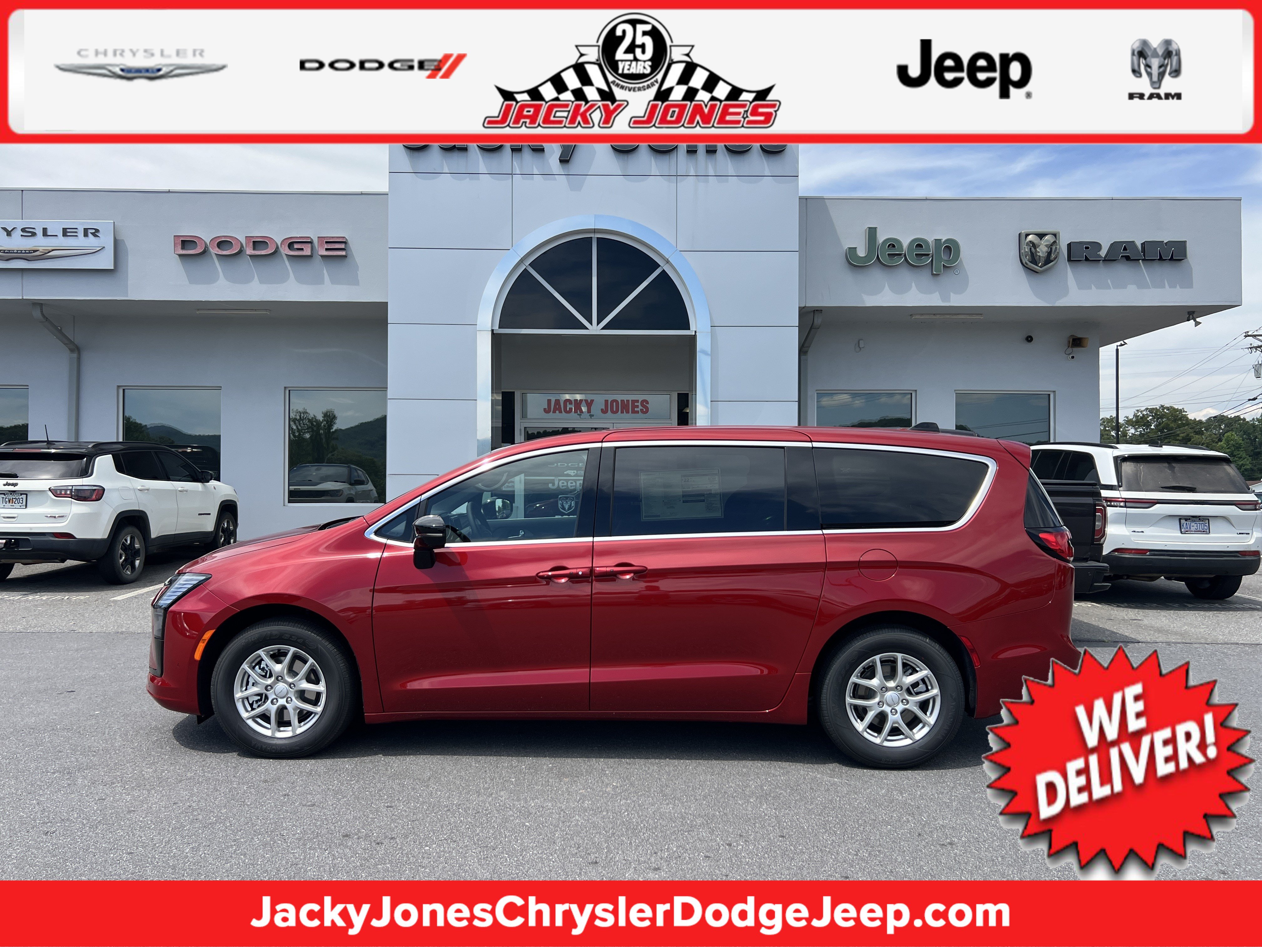 New 2027 Chrysler Pacifica Select FWD image 1