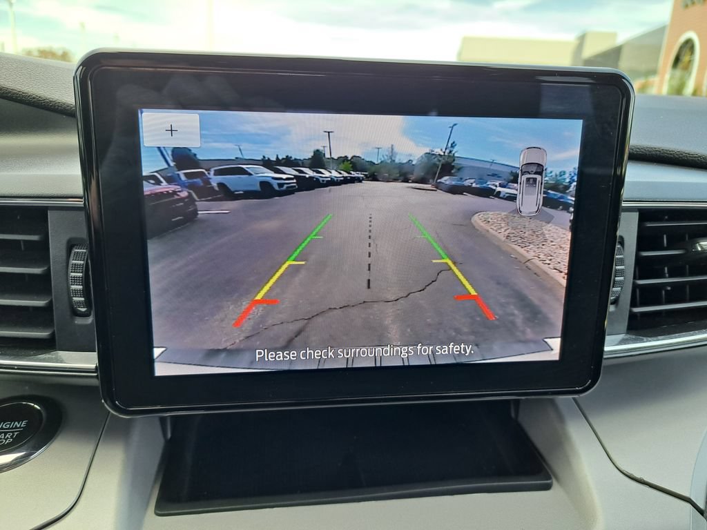 Used 2023 Ford Explorer XLT w/ Equipment Group 202A AWD/4WD image 13