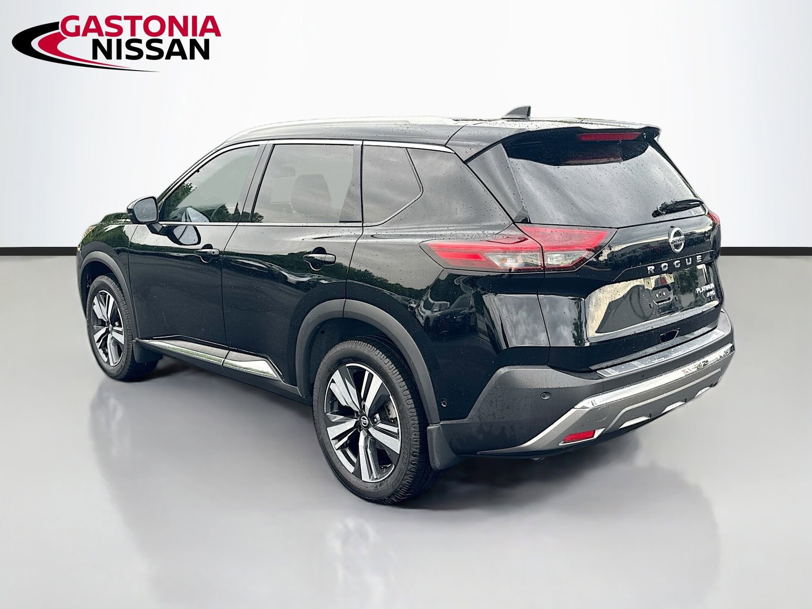 Used 2021 Nissan Rogue Platinum AWD/4WD image 6