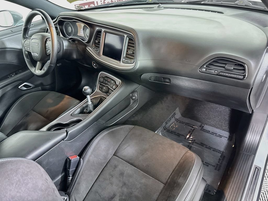 Used 2022 Dodge Challenger R/T w/ Plus Package RWD image 31