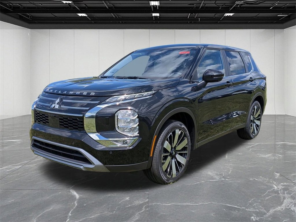 New 2025 Mitsubishi Outlander SE image 1