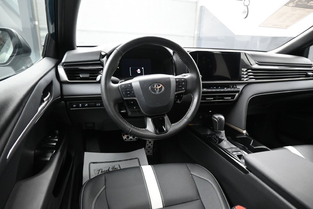 Used 2025 Toyota Camry SE w/ Convenience Package FWD image 24