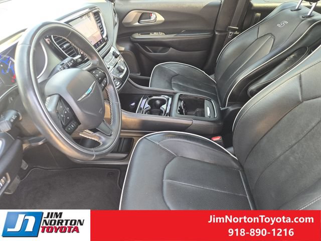 Used 2021 Chrysler Pacifica Limited w/ Premium & Safety Sphere Group FWD image 15