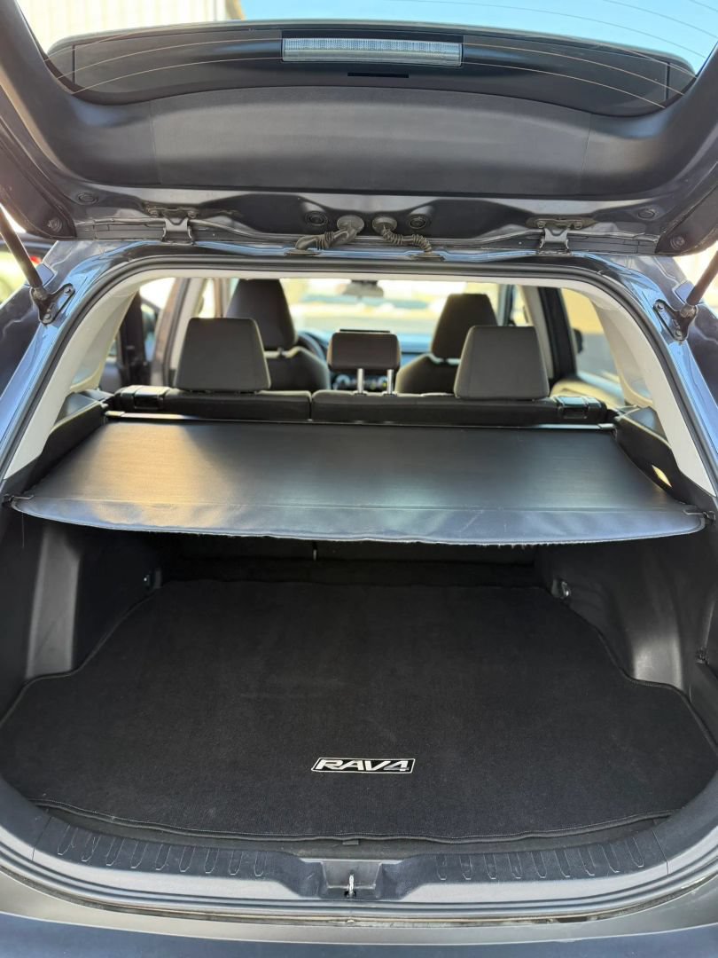 Used 2024 Toyota RAV4 XLE w/ Weather Package AWD/4WD image 37