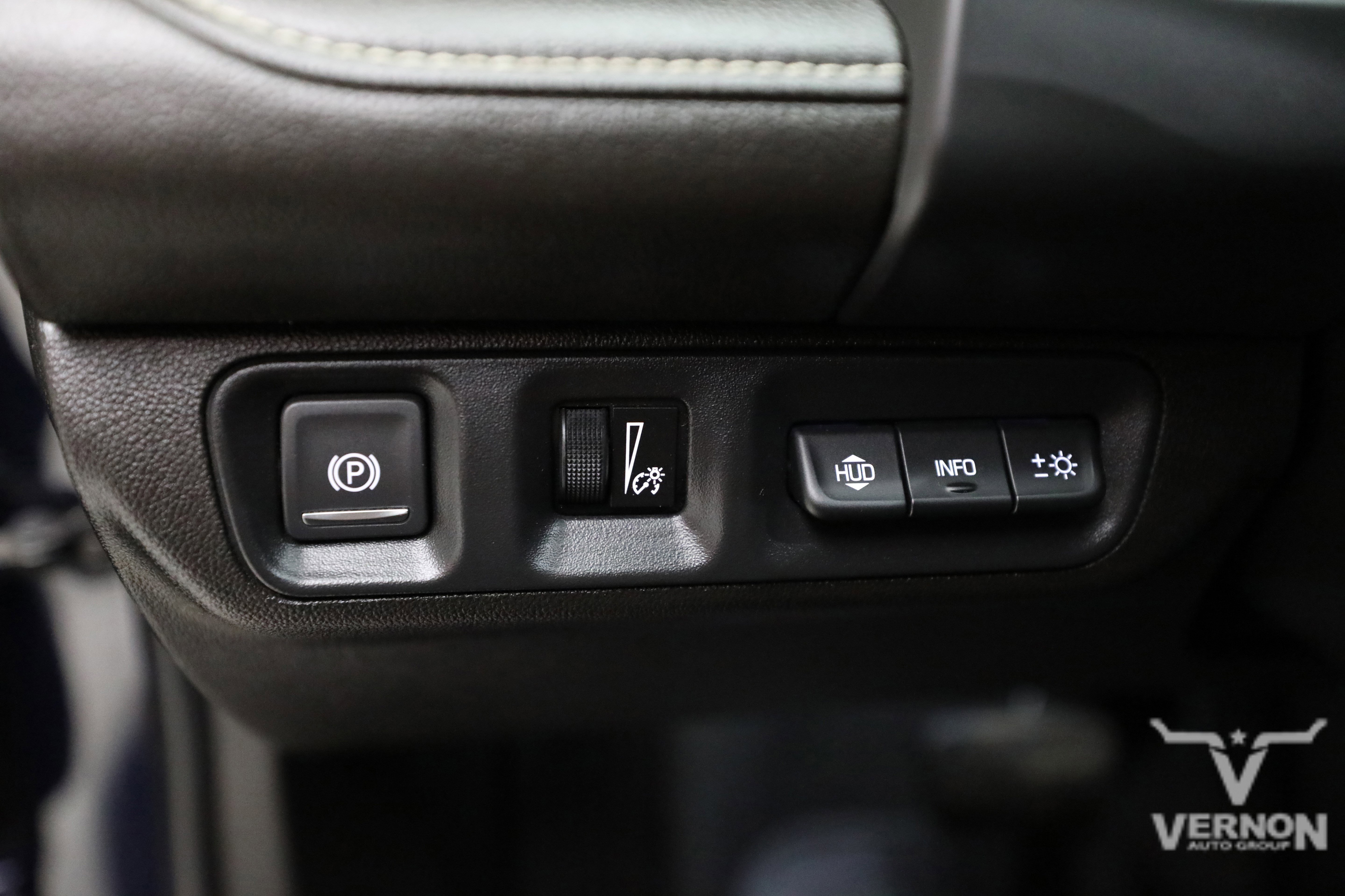 Used 2022 GMC Acadia Denali w/ Denali Ultimate Package image 18