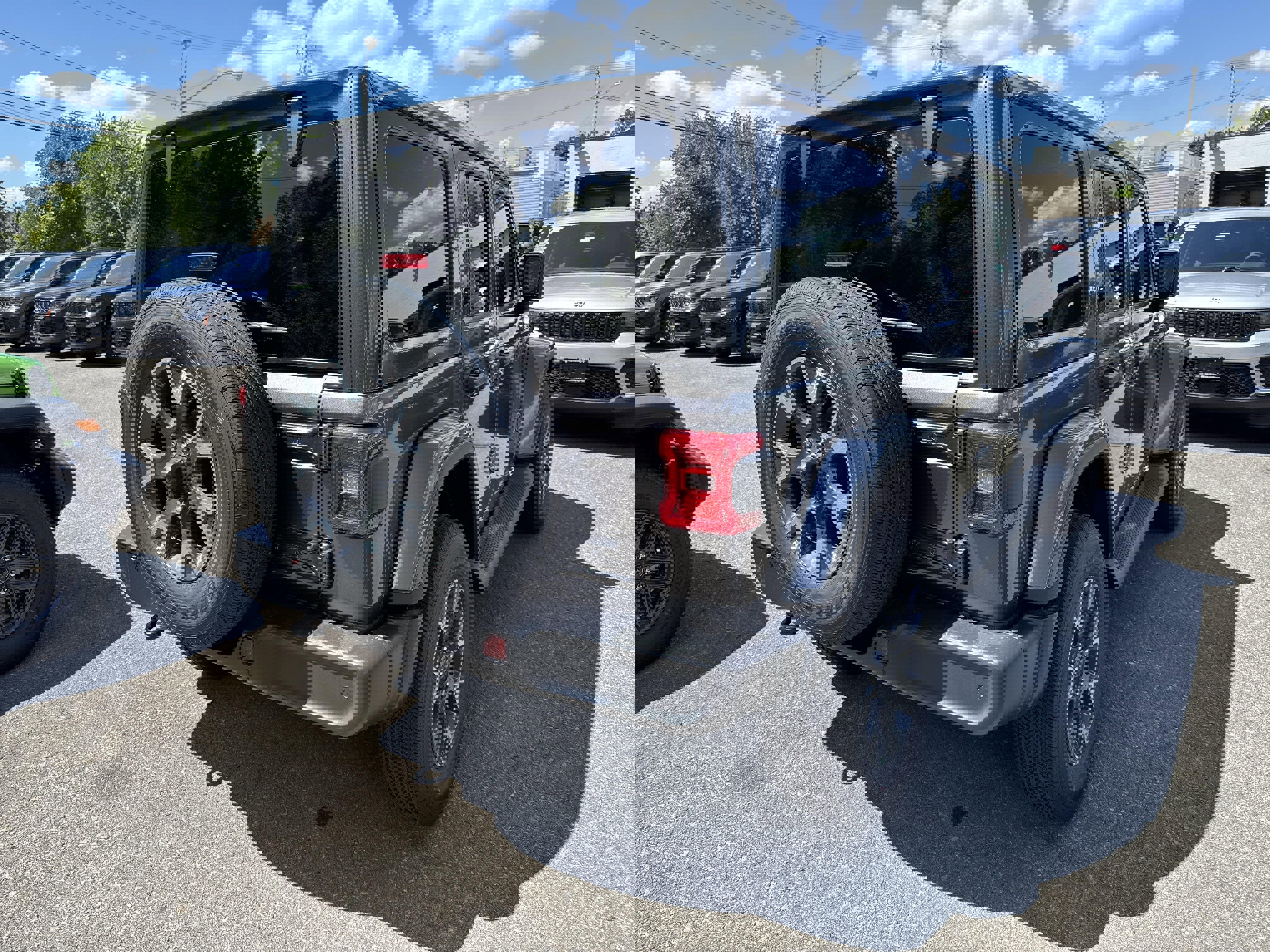 New 2025 Jeep Wrangler Sahara image 7