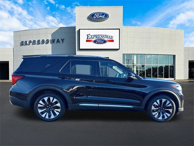 Used 2025 Ford Explorer Platinum w/ LUX Leather Package image 5