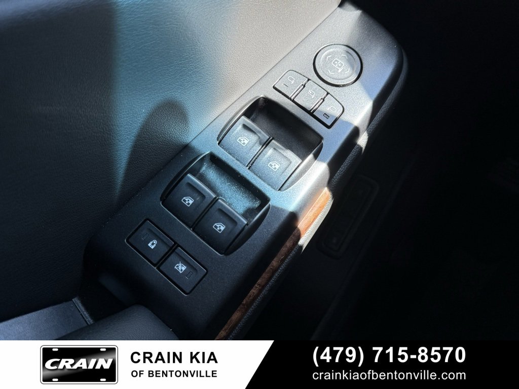 Used 2020 Chevrolet Tahoe Premier image 17