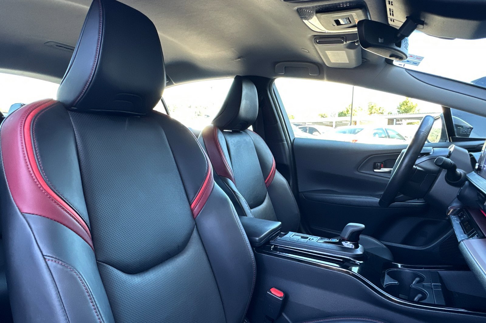 Used 2024 Toyota Prius Prime XSE Premium image 30