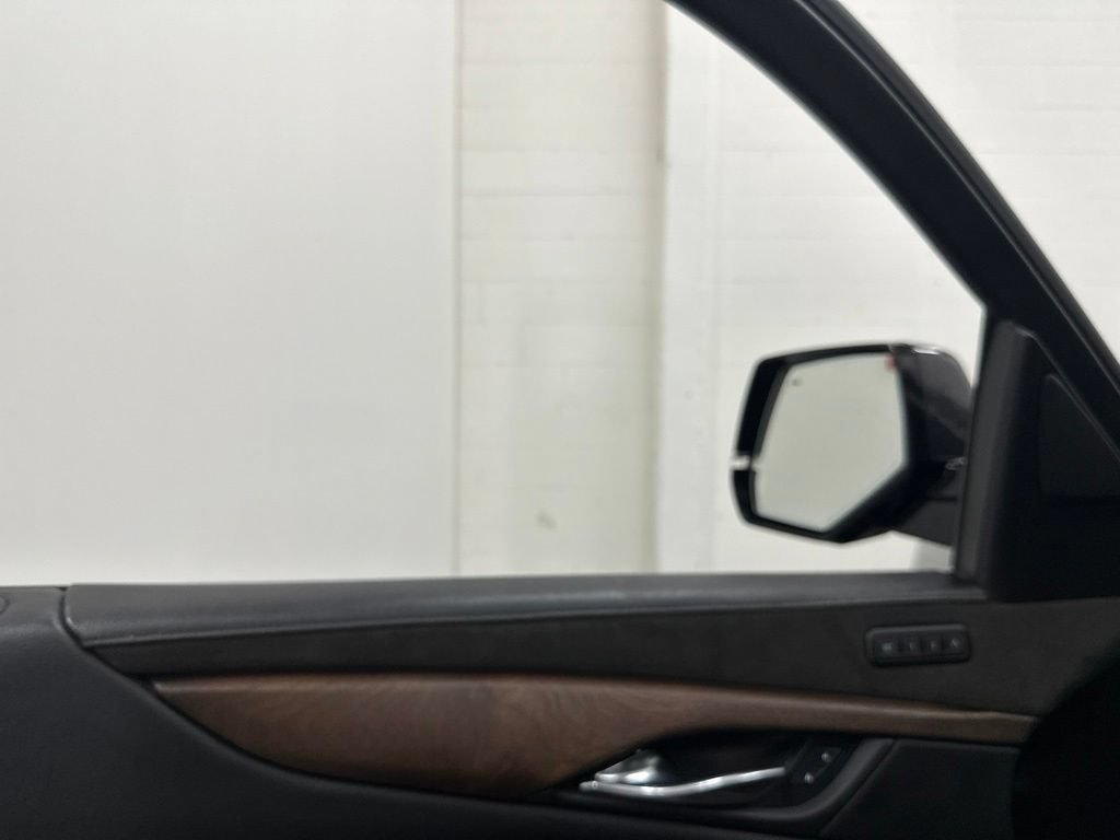 Used 2018 Cadillac Escalade ESV Premium Luxury RWD image 39