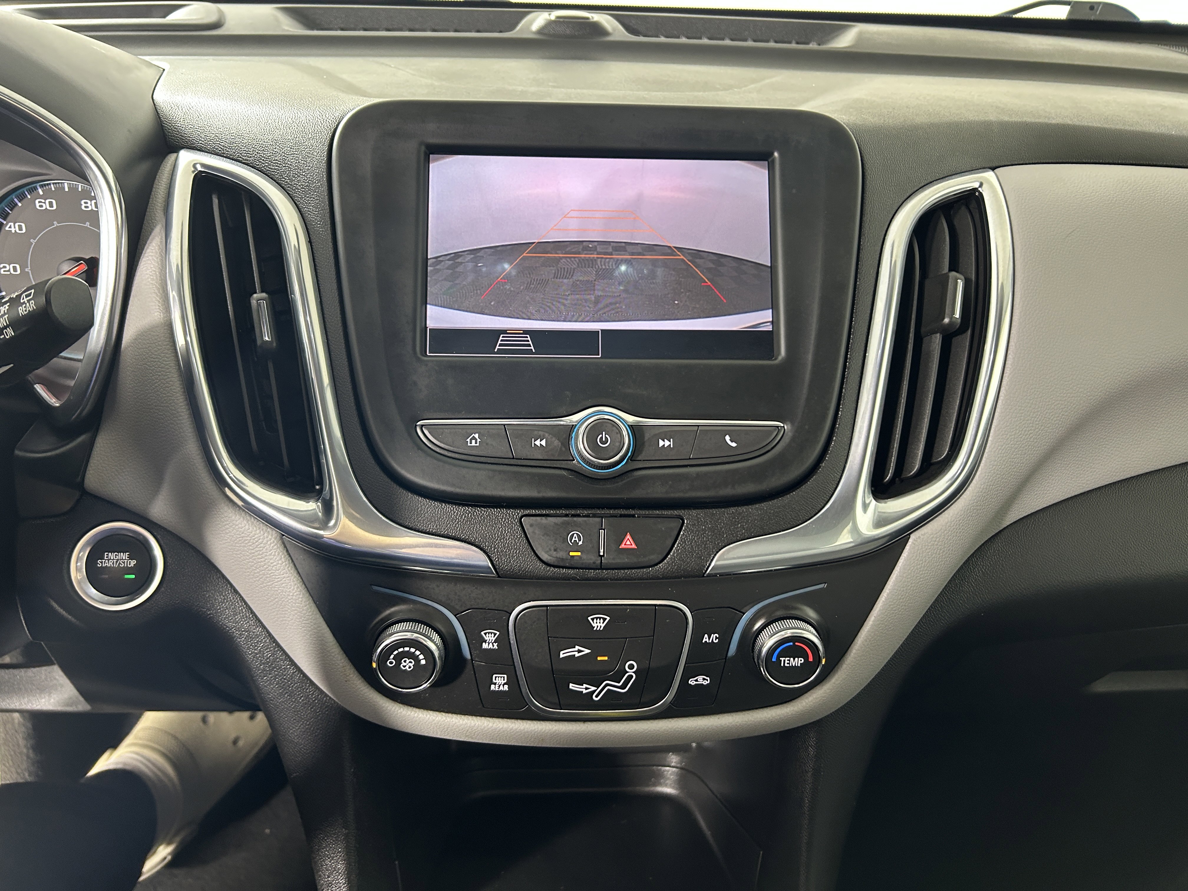 Used 2023 Chevrolet Equinox LS AWD/4WD image 22