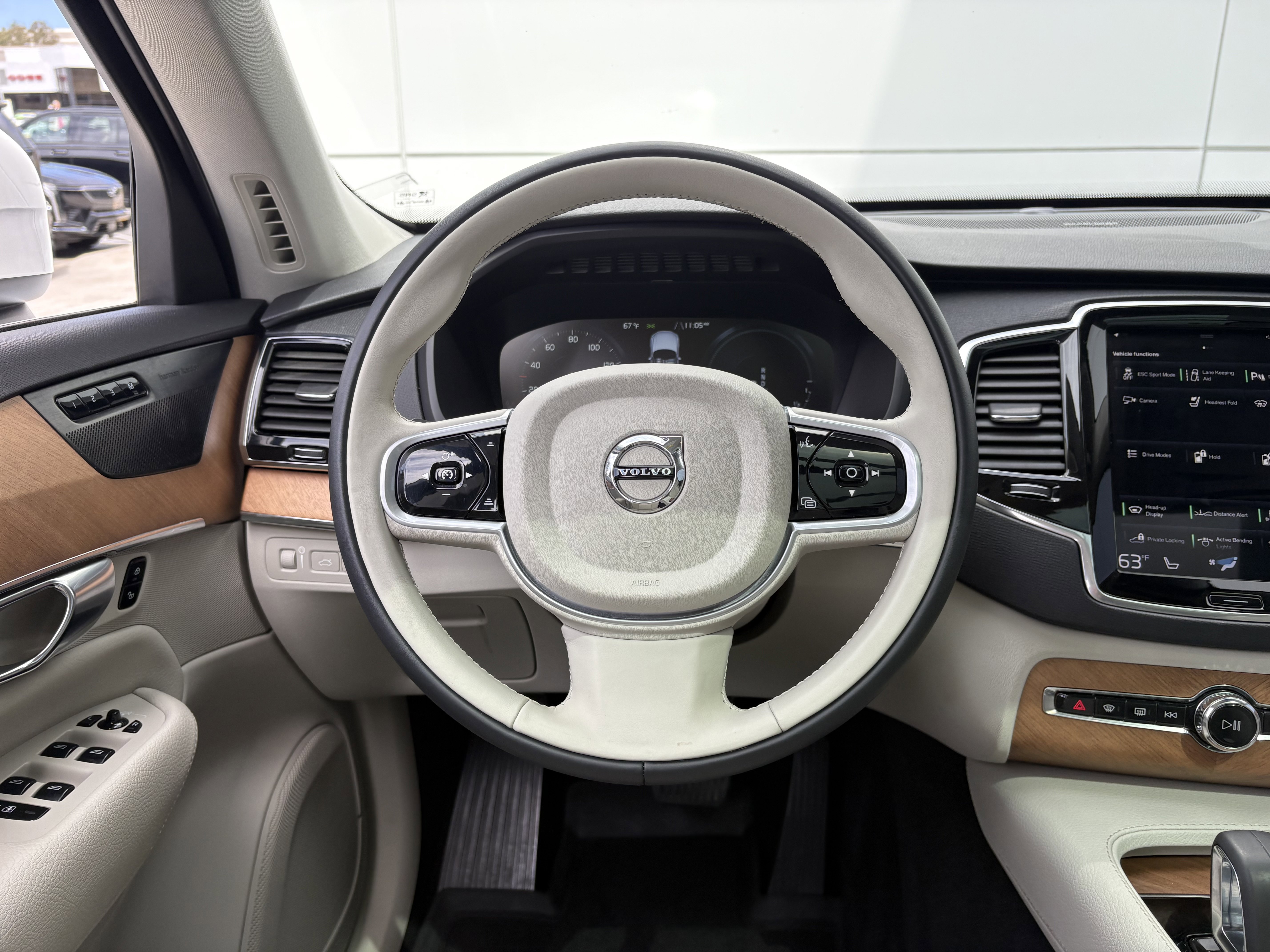 Used 2022 Volvo XC90 T8 Inscription Expression w/ Advanced Package AWD/4WD image 16
