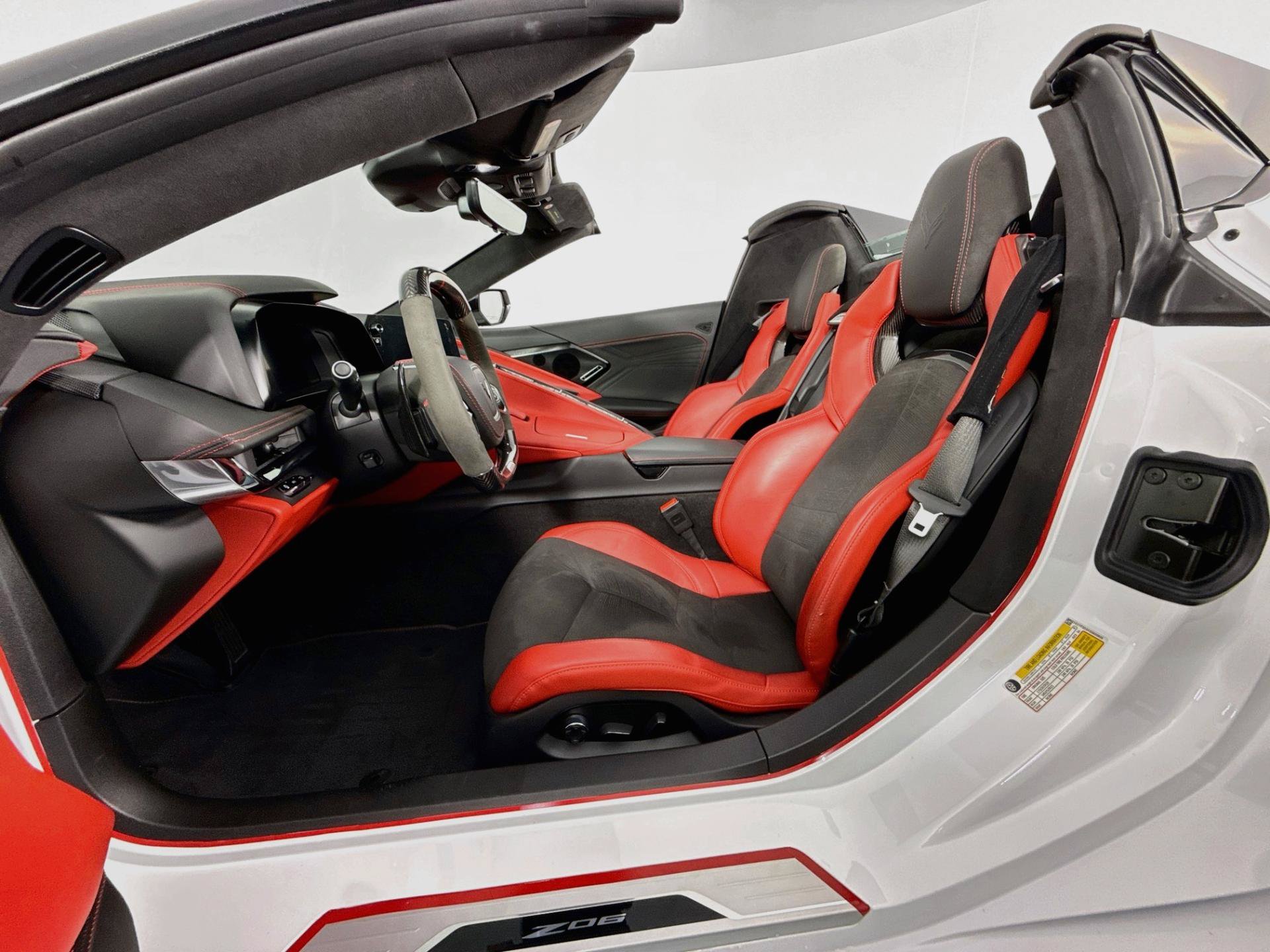Used 2025 Chevrolet Corvette Z06 w/ Z07 Performance Package RWD image 16