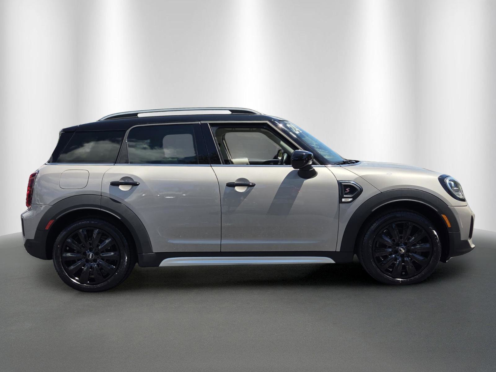 Certified 2024 MINI Cooper Countryman S w/ Signature Upholstery Package FWD image 8