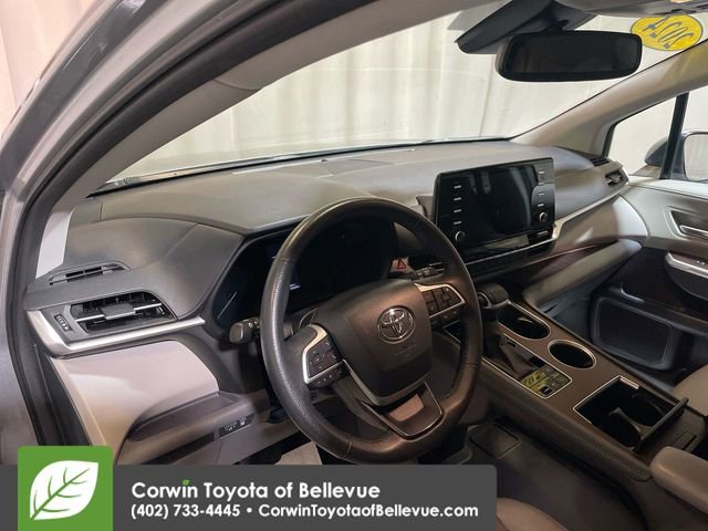 Certified 2024 Toyota Sienna XLE image 11