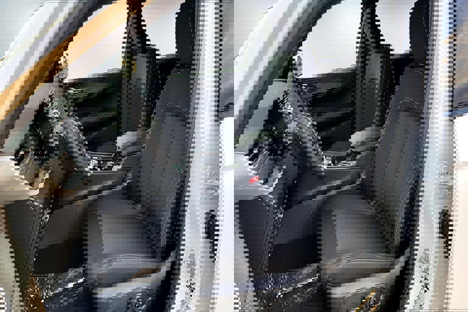 New 2025 Jeep Grand Cherokee L Laredo w/ Luxury Tech Group I image 11