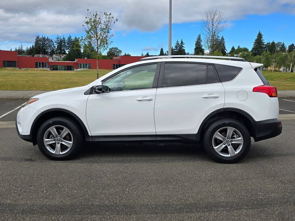 Used 2015 Toyota RAV4 XLE FWD image 2