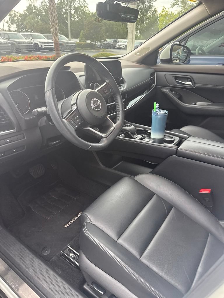 Used 2023 Nissan Rogue SL w/ SL Premium Package AWD/4WD image 4