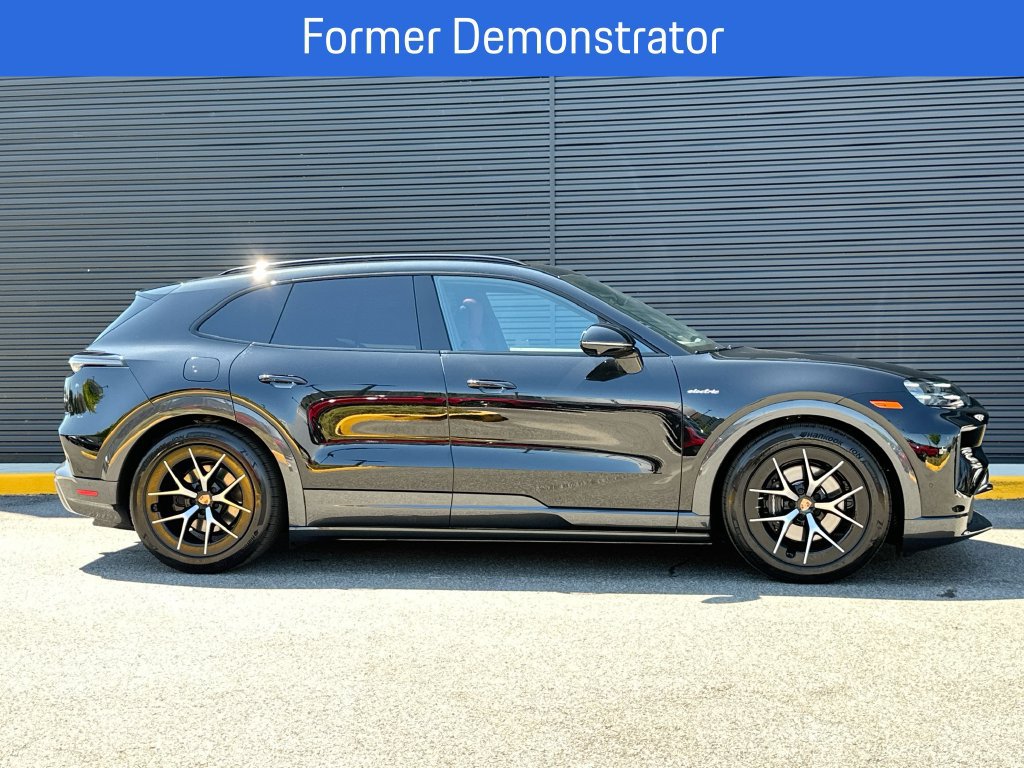 New 2026 Porsche Cayenne Electric AWD/4WD image 8