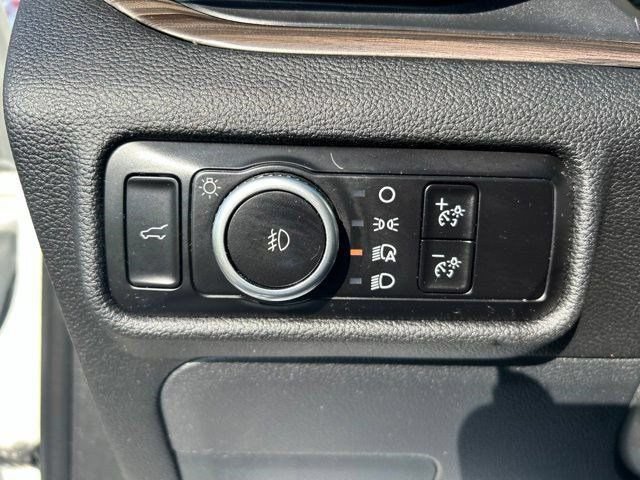 Used 2023 Ford Explorer Limited w/ Limited Technology Package AWD/4WD image 18