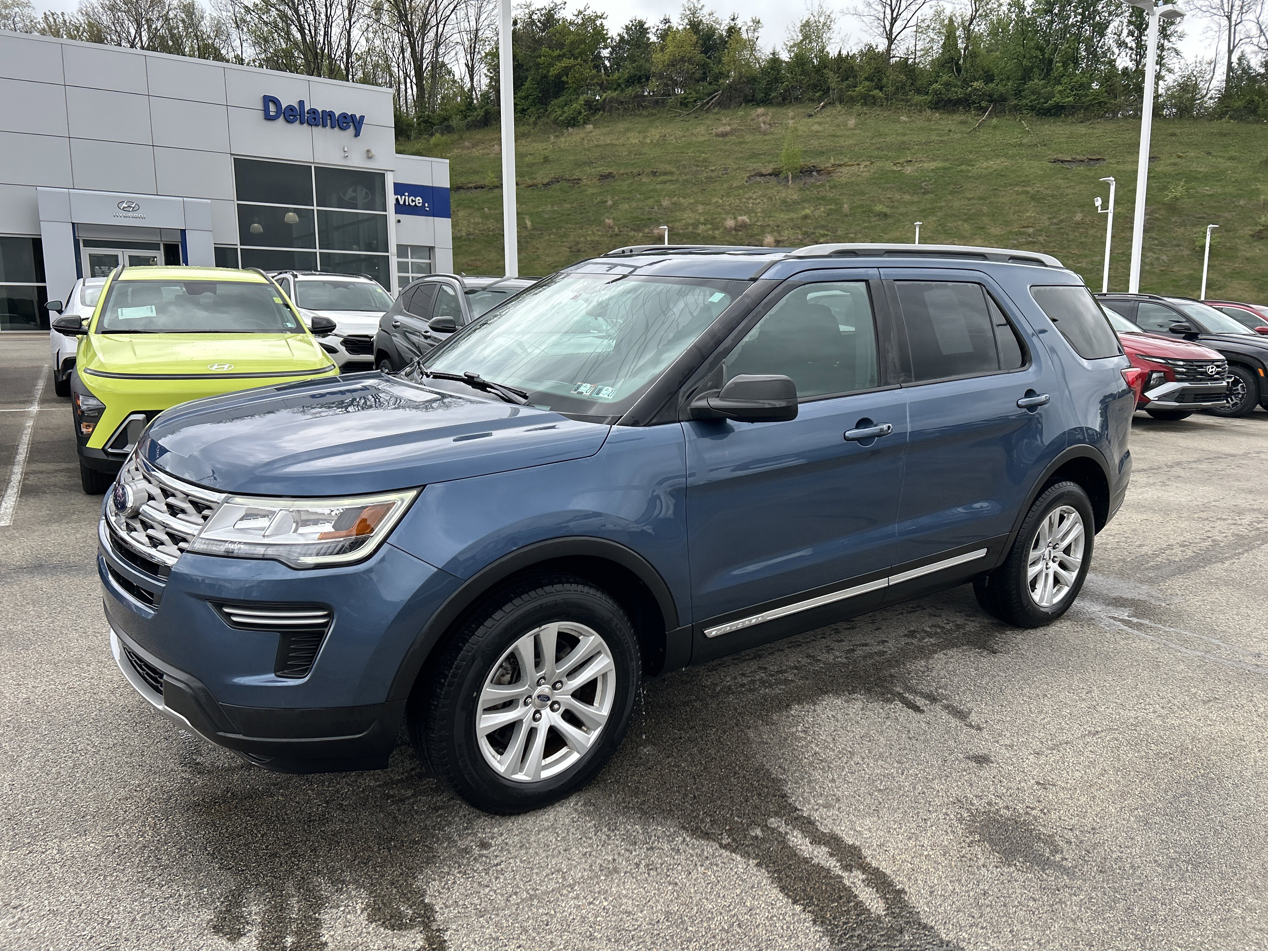 Used 2018 Ford Explorer XLT AWD/4WD image 19